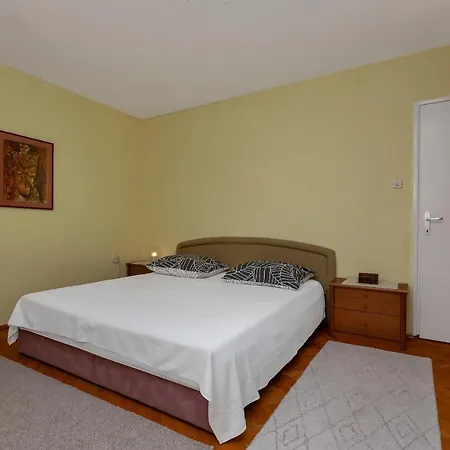 Marina Apartment