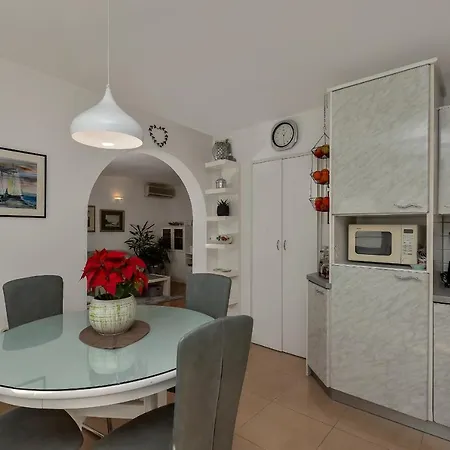 Marina Apartman Makarska